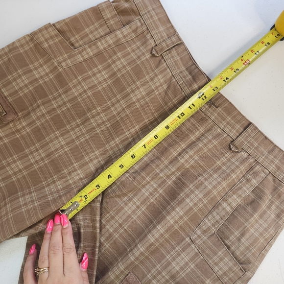 Cabela's Shorts Mens Size 36 Tan Check Plaid Cargo Cotton Flat Front Hiking - Picture 9 of 10